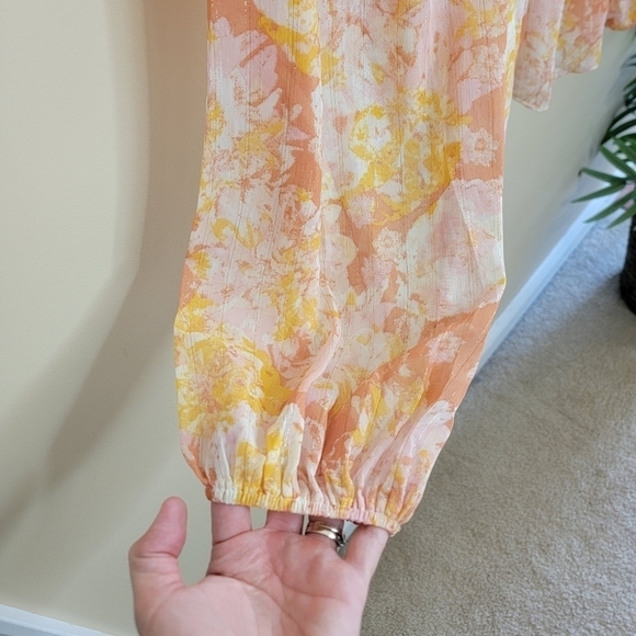 Everyday Chic Boutique | Peach Yellow Floral Print Boho Blouse Size Large - Picture 4 of 6